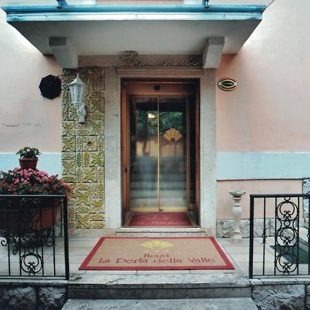 Albergo La Perla Civitella Roveto Exterior foto