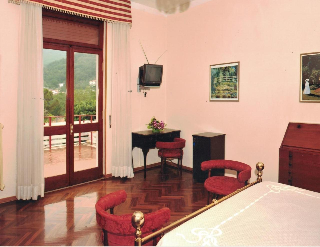 Albergo La Perla Civitella Roveto Exterior foto